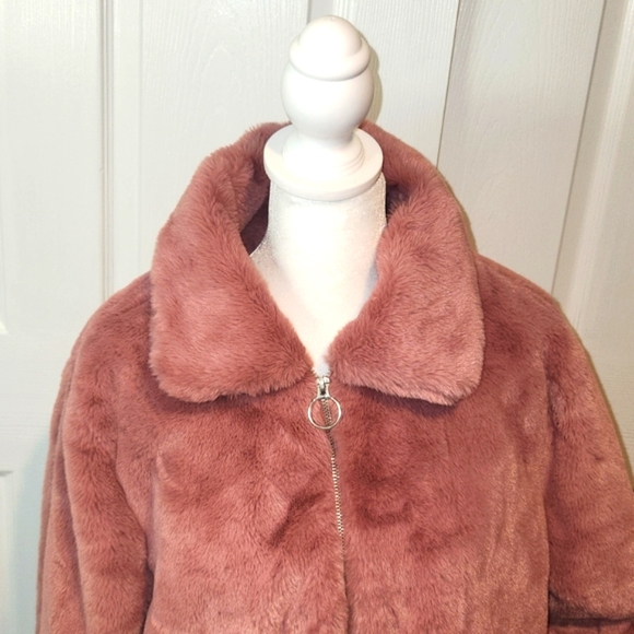 MISS SELFIE DUSTY PINK FAUX FUR JACKET WOMENS SIZE L - Picture 4 of 12